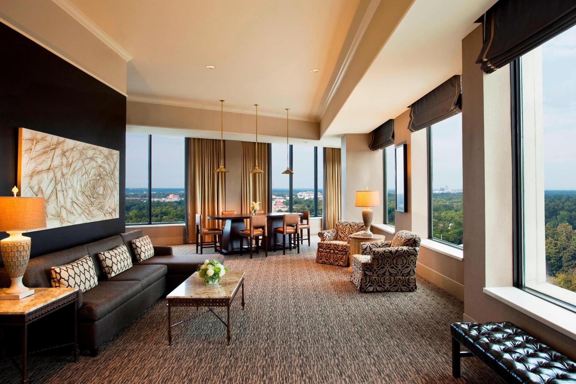 Sheraton Greensboro Dış mekan fotoğraf