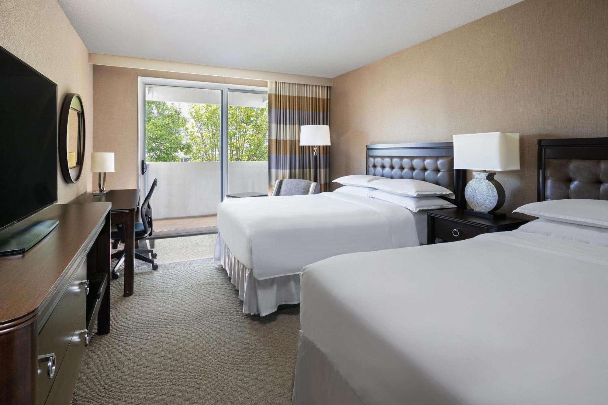 Sheraton Greensboro Dış mekan fotoğraf