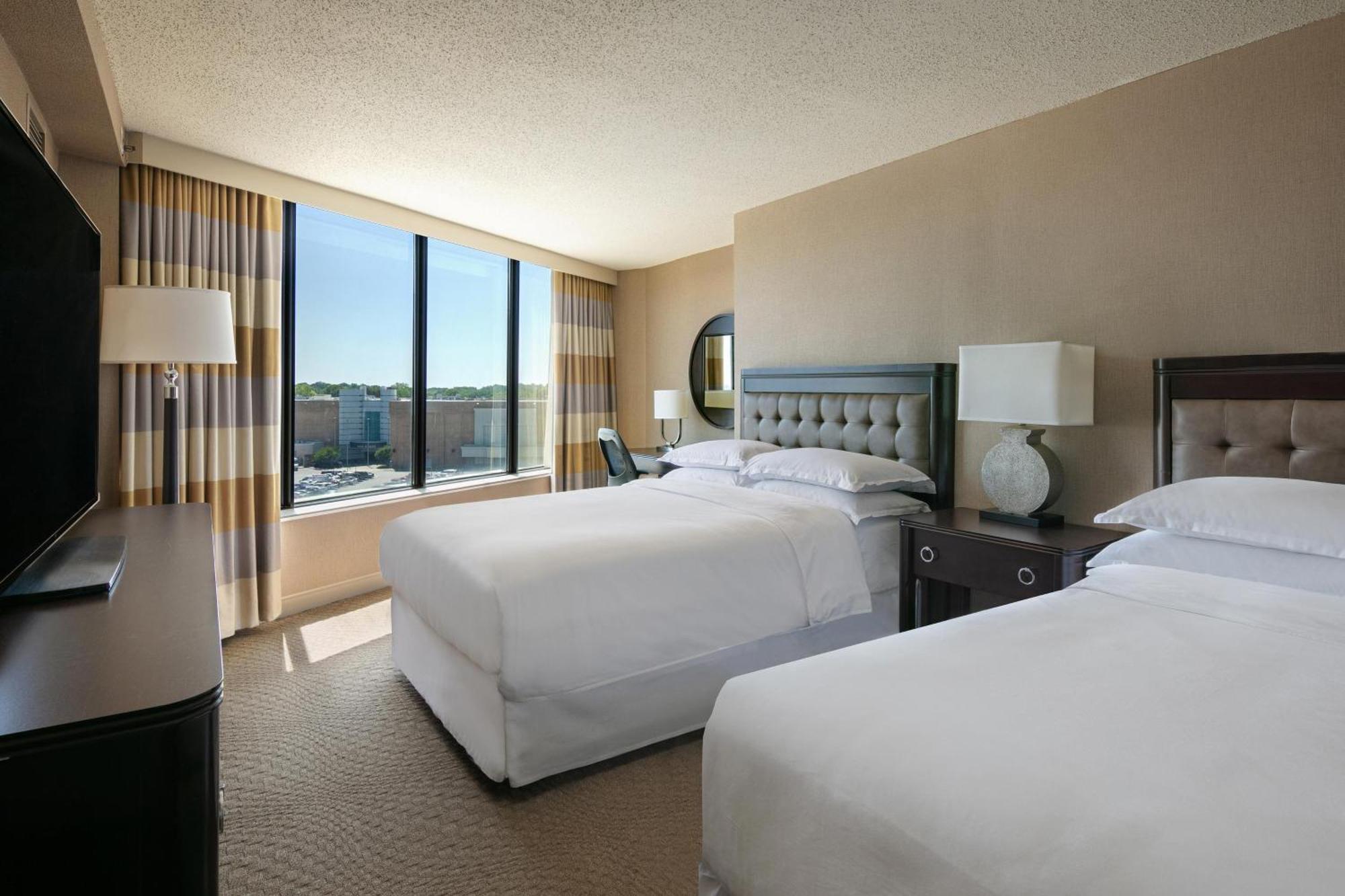Sheraton Greensboro Dış mekan fotoğraf
