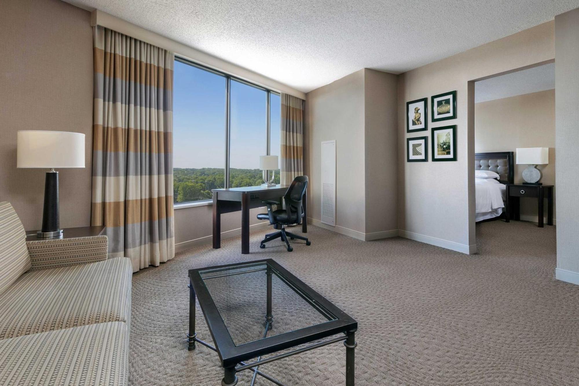 Sheraton Greensboro Dış mekan fotoğraf