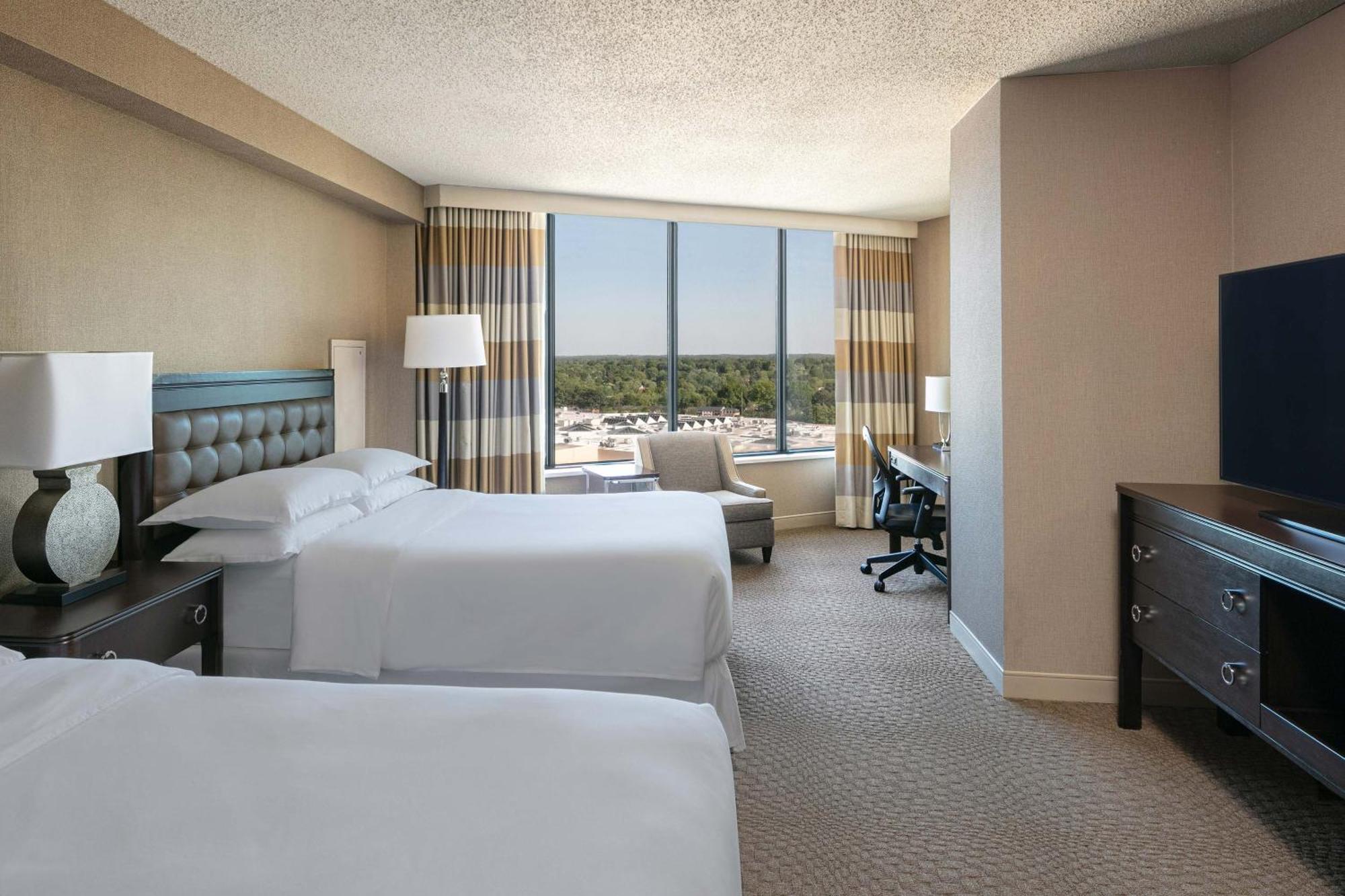 Sheraton Greensboro Dış mekan fotoğraf